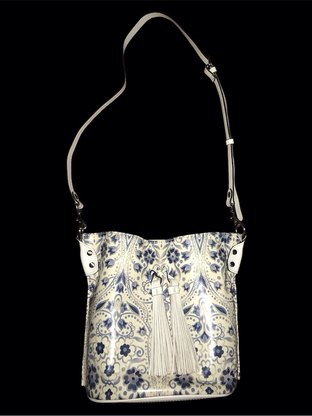 NWT Patricia Nash Italian Folklore Bucket  Bag
